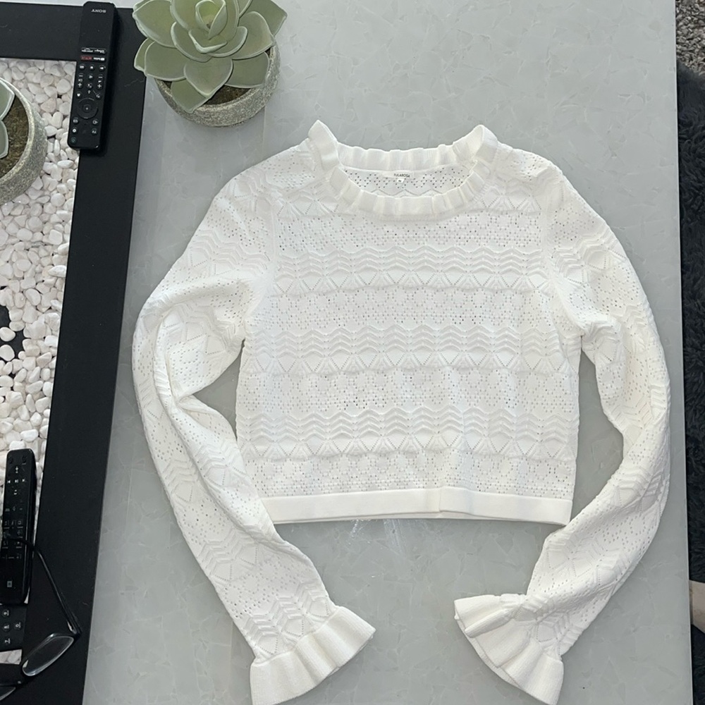 🤍🤍TULAROSA sweater - Picture 2 of 7